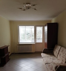 Затишна квартира з балконом у зеленому районі Одеси фото 3 Затишна квартира з балконом у зеленому районі Одеси фото 3