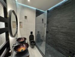 Продається квартира з дизайнерським дорогим ремонтом на Академіка Заболотного! фото 8 Продається квартира з дизайнерським дорогим ремонтом на Академіка Заболотного! фото 8