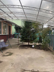 Двокімнатна квартира з власним двориком у Ленпоселку фото 1 Двокімнатна квартира з власним двориком у Ленпоселку фото 1