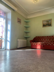 2-кімнатна 'Сталінка' на Ольгіївському спуску фото 1 2-кімнатна 'Сталінка' на Ольгіївському спуску фото 1