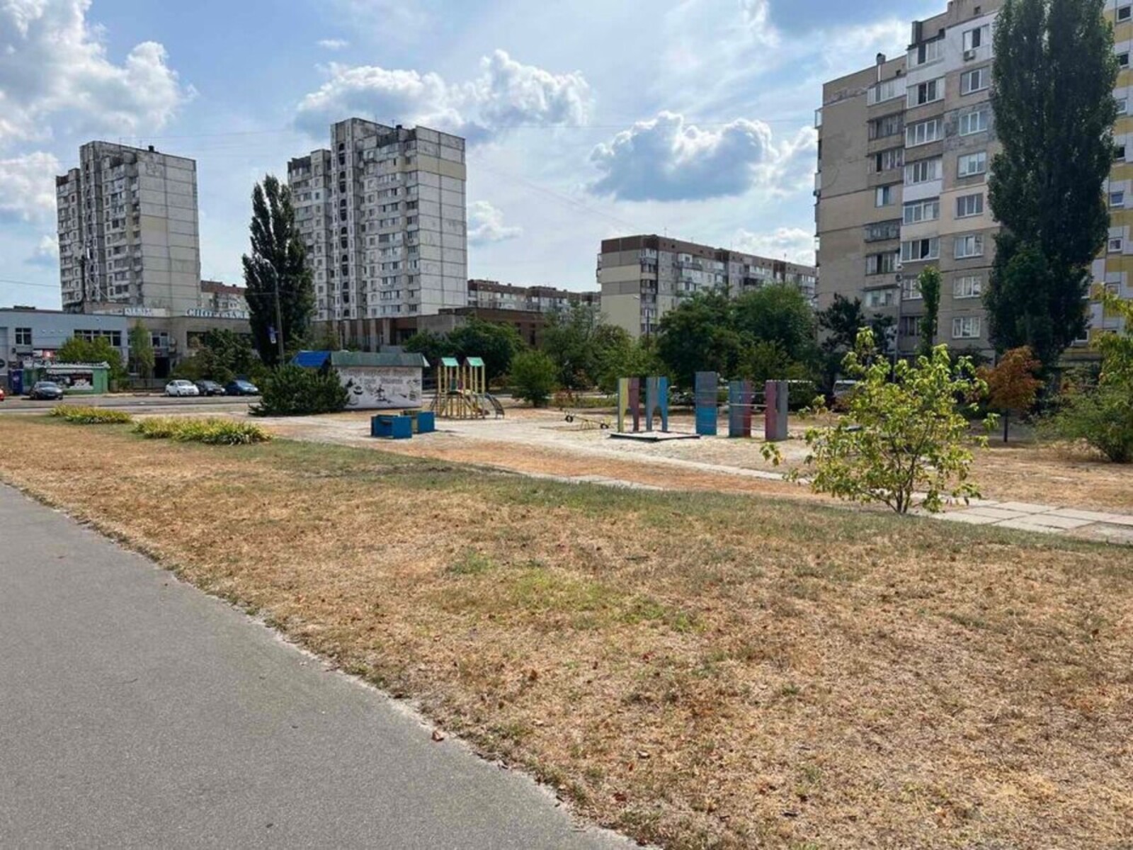 Продається квартира Київ, Деснянський, Оноре де Бальзака, 38 фото 1 Продається квартира Київ, Деснянський, Оноре де Бальзака, 38 фото 1