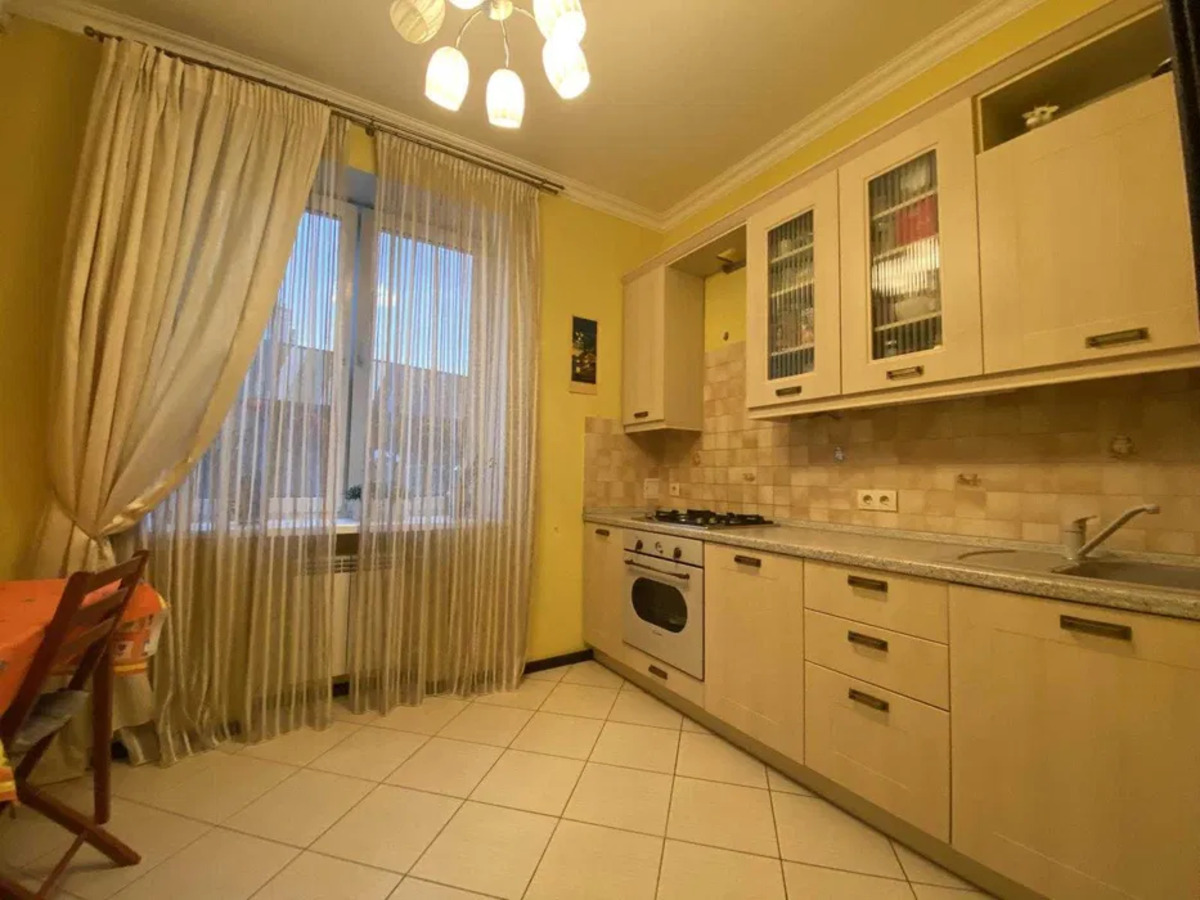 Продається квартира Київ, Печерський, И. Павла ІІ (Патриса Лумумби), 7, м. Палац Україна фото 1 Продається квартира Київ, Печерський, И. Павла ІІ (Патриса Лумумби), 7, м. Палац Україна фото 1