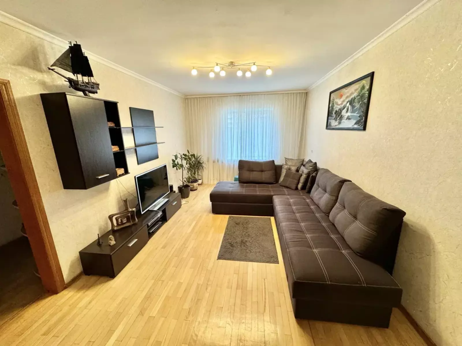 Продається квартира Київ, Дарницький, вул. Вишняківська, 7Б фото 1 Продається квартира Київ, Дарницький, вул. Вишняківська, 7Б фото 1