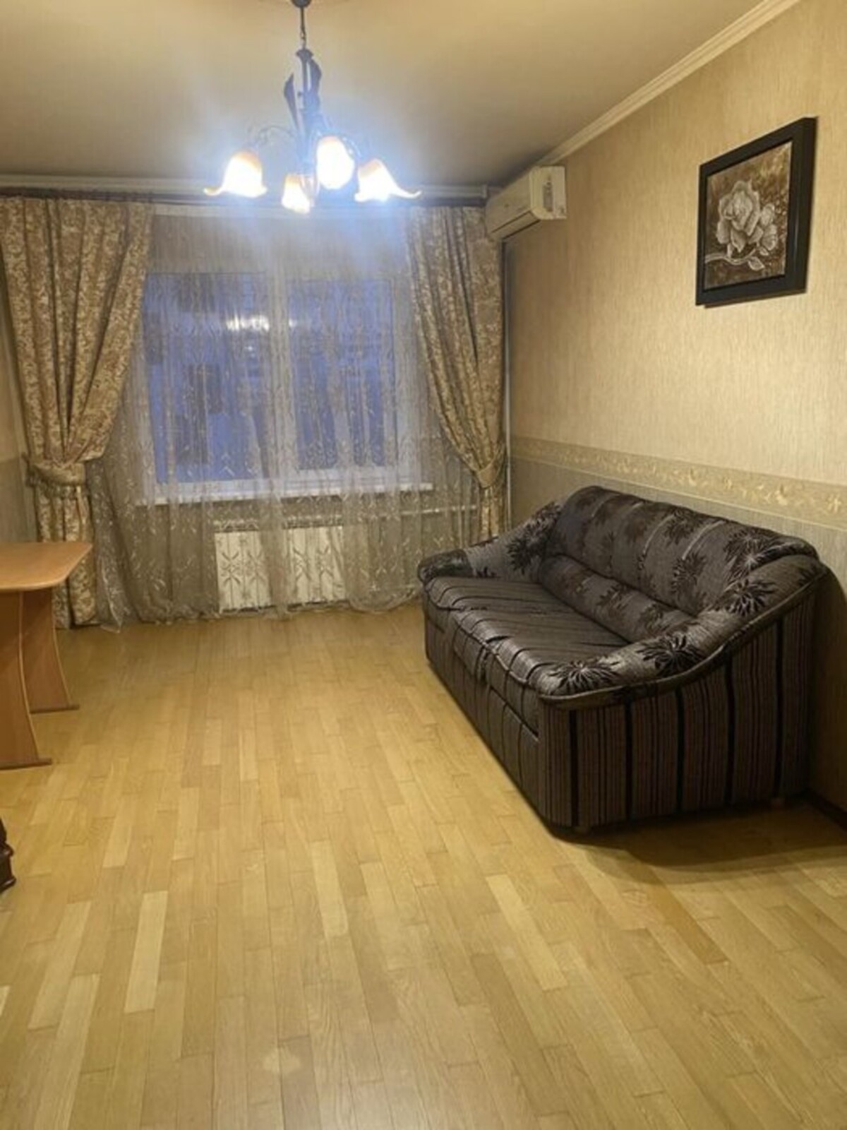 Продається квартира Київ, Дніпровський, Урлівська, 16 фото 1 Продається квартира Київ, Дніпровський, Урлівська, 16 фото 1
