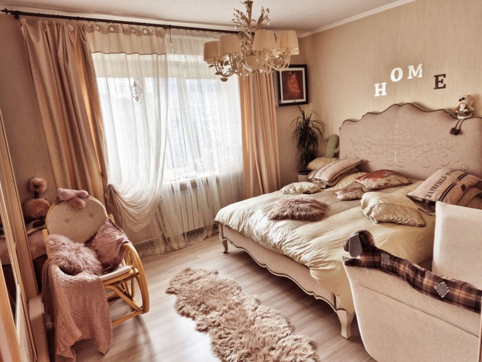 Продається квартира Київ, Печерський, Лесі Українки 24 фото 1 Продається квартира Київ, Печерський, Лесі Українки 24 фото 1