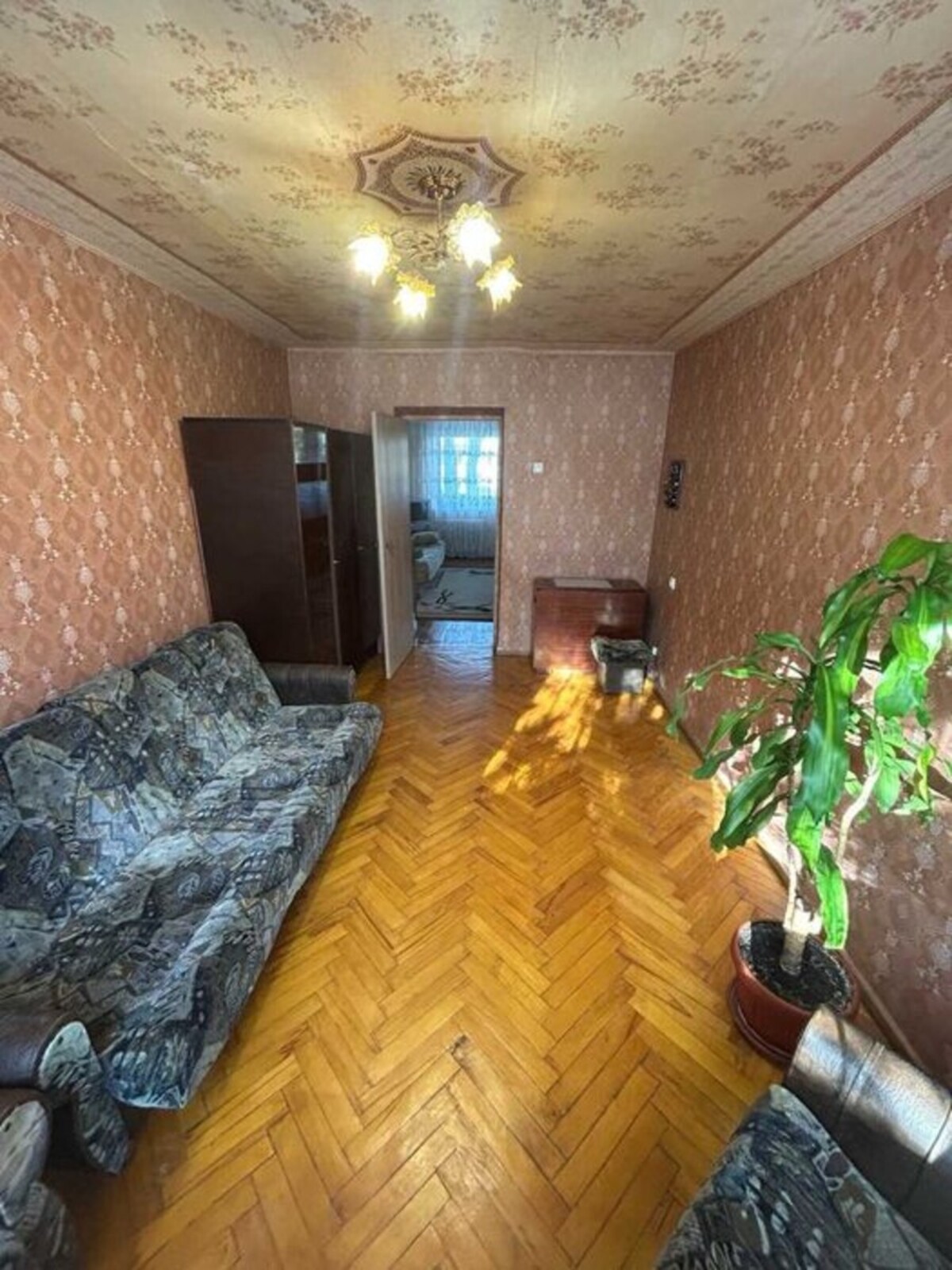   , , , 7  1