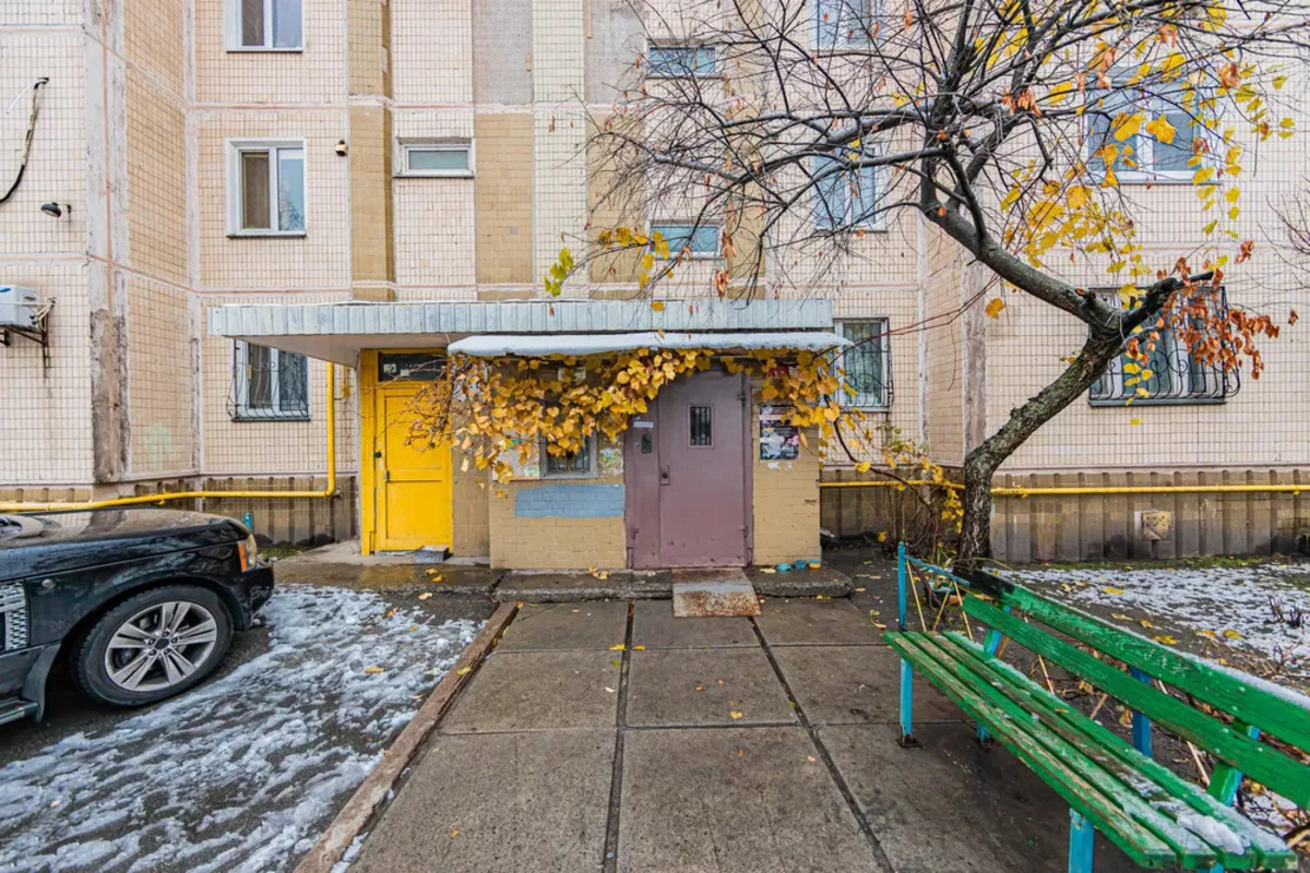 Продається квартира Київ, Дарницький, Драгоманова, 25 фото 1 Продається квартира Київ, Дарницький, Драгоманова, 25 фото 1