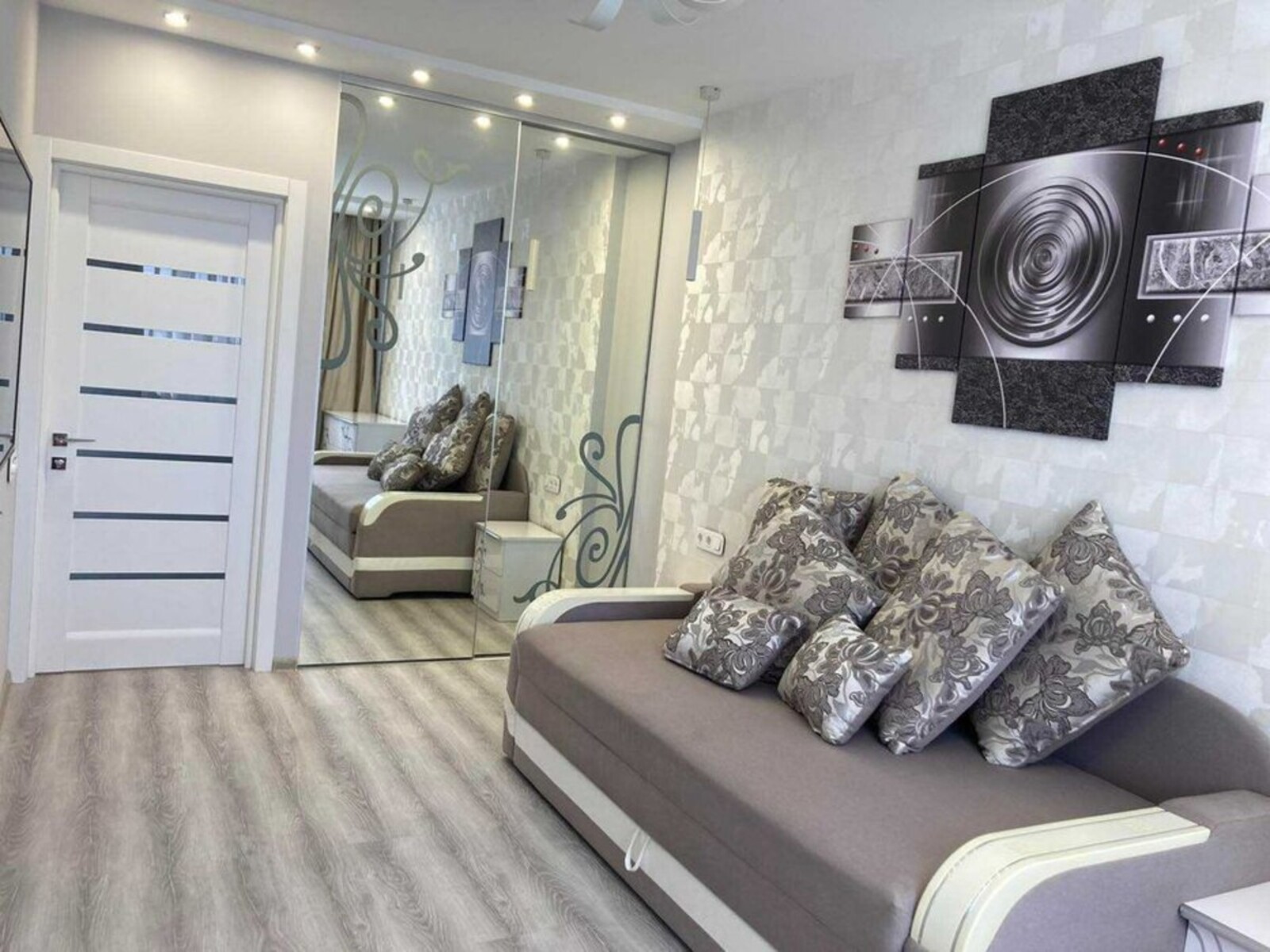 Продається квартира Київ, Святошинський, Вахтанга Кікабідзе, 12А фото 1 Продається квартира Київ, Святошинський, Вахтанга Кікабідзе, 12А фото 1