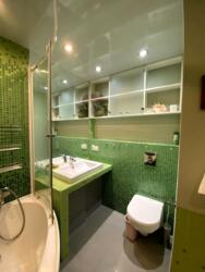   , ,   '' ( ), 25  10