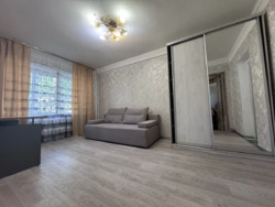   , ,   () 10,, 10, .   1