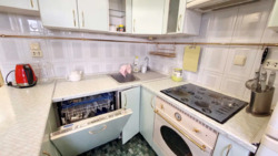 Продається квартира Київ, Дарницький, Ревуцького 36/2 фото 4 Продається квартира Київ, Дарницький, Ревуцького 36/2 фото 4