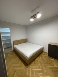   , ',  , 83  1