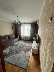 Продається квартира Київ, Святошинський, Олександра Махова, 8а фото 1 Продається квартира Київ, Святошинський, Олександра Махова, 8а фото 1