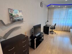 Продається квартира Київ, Святошинський, Верховинна 37 фото 9 Продається квартира Київ, Святошинський, Верховинна 37 фото 9