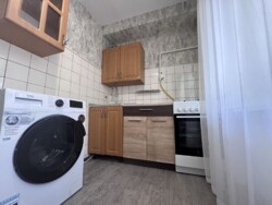   , ,   () 10,, 10, .   3