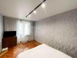 Продається квартира Київ, Святошинський, Симиренка, 2/19 фото 4 Продається квартира Київ, Святошинський, Симиренка, 2/19 фото 4