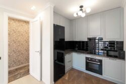   , ,  Club House, .  , 11,  6