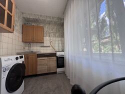   , ,   () 10,, 10, .   8