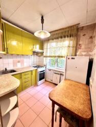 Продається квартира Київ, Святошинський, Олега Мудрака (Генерала Наумова), 37 фото 1 Продається квартира Київ, Святошинський, Олега Мудрака (Генерала Наумова), 37 фото 1