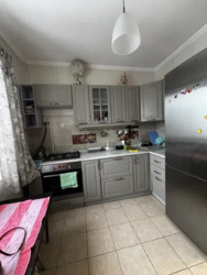 Продається квартира Бажана, 7Б, Київ, Дарницький, м. Вирлиця фото 1 Продається квартира Бажана, 7Б, Київ, Дарницький, м. Вирлиця фото 1