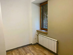   , ',   4  7
