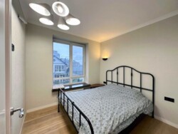   , ,  Club House, .  , 11,  4