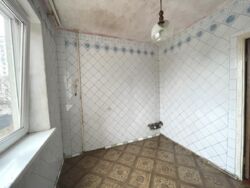   , ',   ( ), 2  7