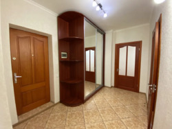 Продається квартира Київ, Святошинський, Палладіна, 18/30 фото 4 Продається квартира Київ, Святошинський, Палладіна, 18/30 фото 4