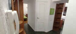   , ,   7  5