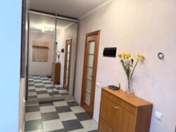 Продається квартира Київ, Святошинський, Верховинна 37 фото 3 Продається квартира Київ, Святошинський, Верховинна 37 фото 3