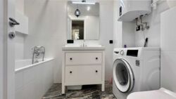   , ,  Club House, .  , 11,  11