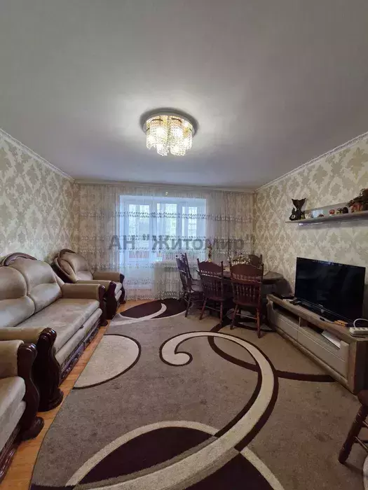 Продається гарна 4 кімнатна квартира в гарному районі міста. фото 1 Продається гарна 4 кімнатна квартира в гарному районі міста. фото 1