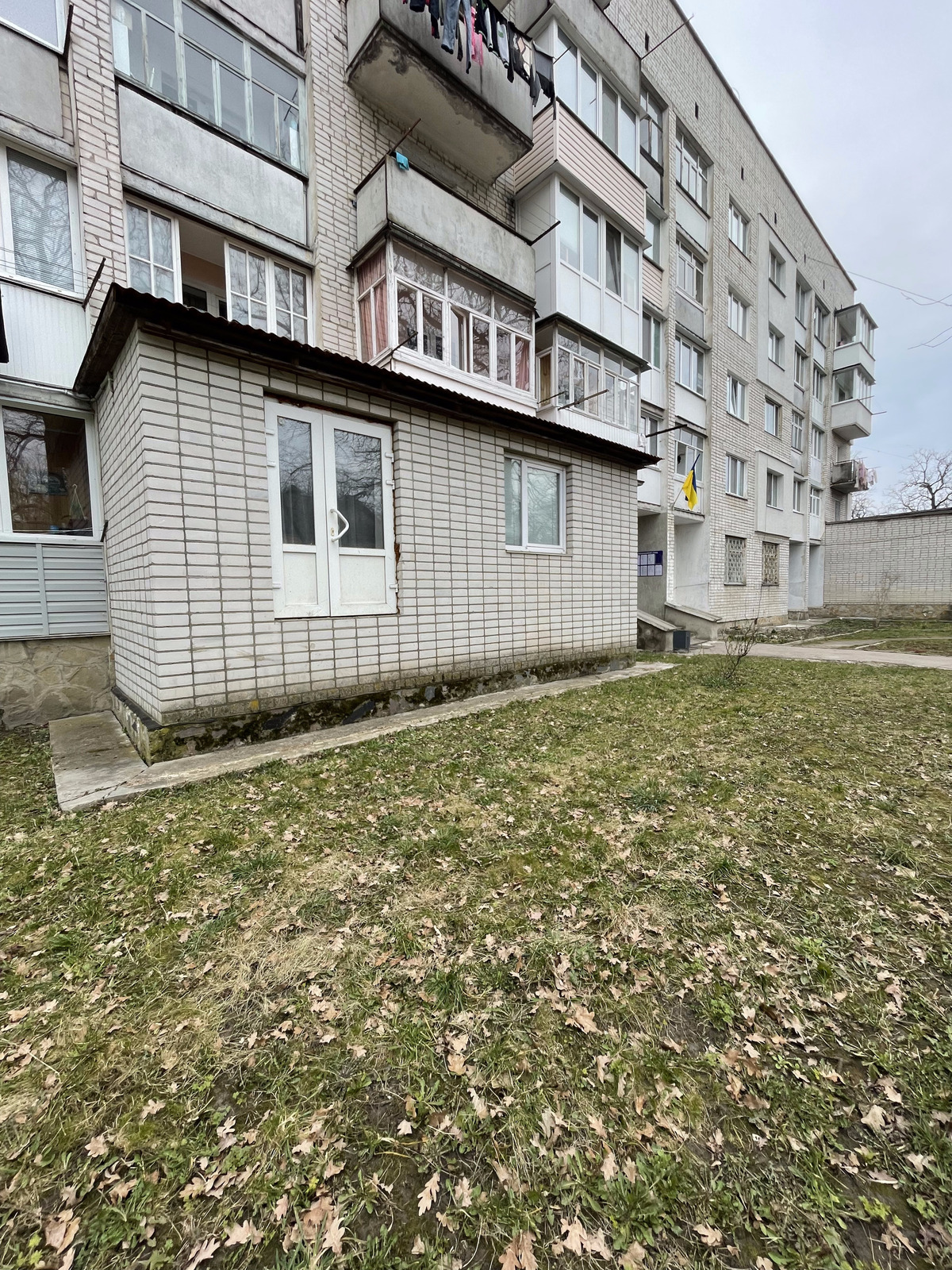 2х кімнтна Озерне 1 поверх фото 1 2х кімнтна Озерне 1 поверх фото 1