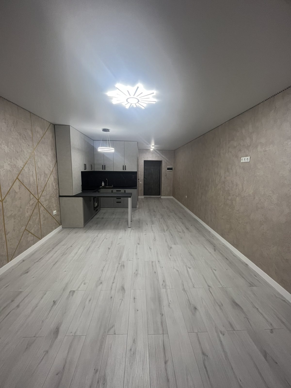 Продаж однокімнатна квартира в ЖК Домашній -2 фото 1 Продаж однокімнатна квартира в ЖК Домашній -2 фото 1