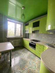 Продається 2хкімнатна квартира на середньому поверсі! фото 2 Продається 2хкімнатна квартира на середньому поверсі! фото 2