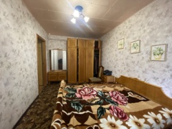 Продається 2хкімнатна квартира на середньому поверсі! фото 4 Продається 2хкімнатна квартира на середньому поверсі! фото 4