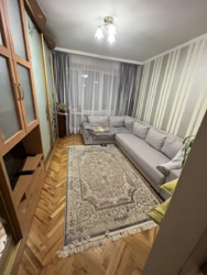 Продається2 к. Квартира в Центрі початок Стометрівки. фото 1 Продається2 к. Квартира в Центрі початок Стометрівки. фото 1