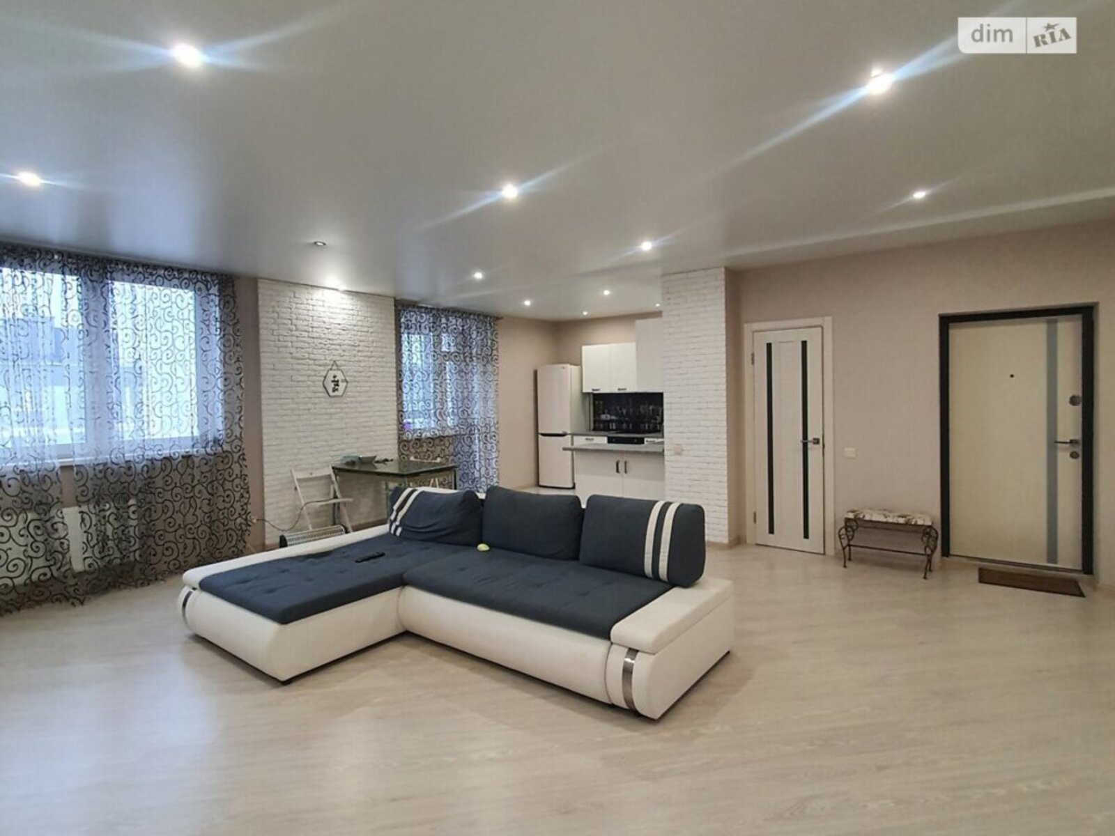 ������ 3� �������� 101 ��. � �� ���. ����� ������ 8 ���� 1