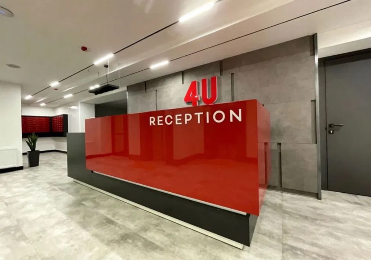 1-� �� 4U ���� 1