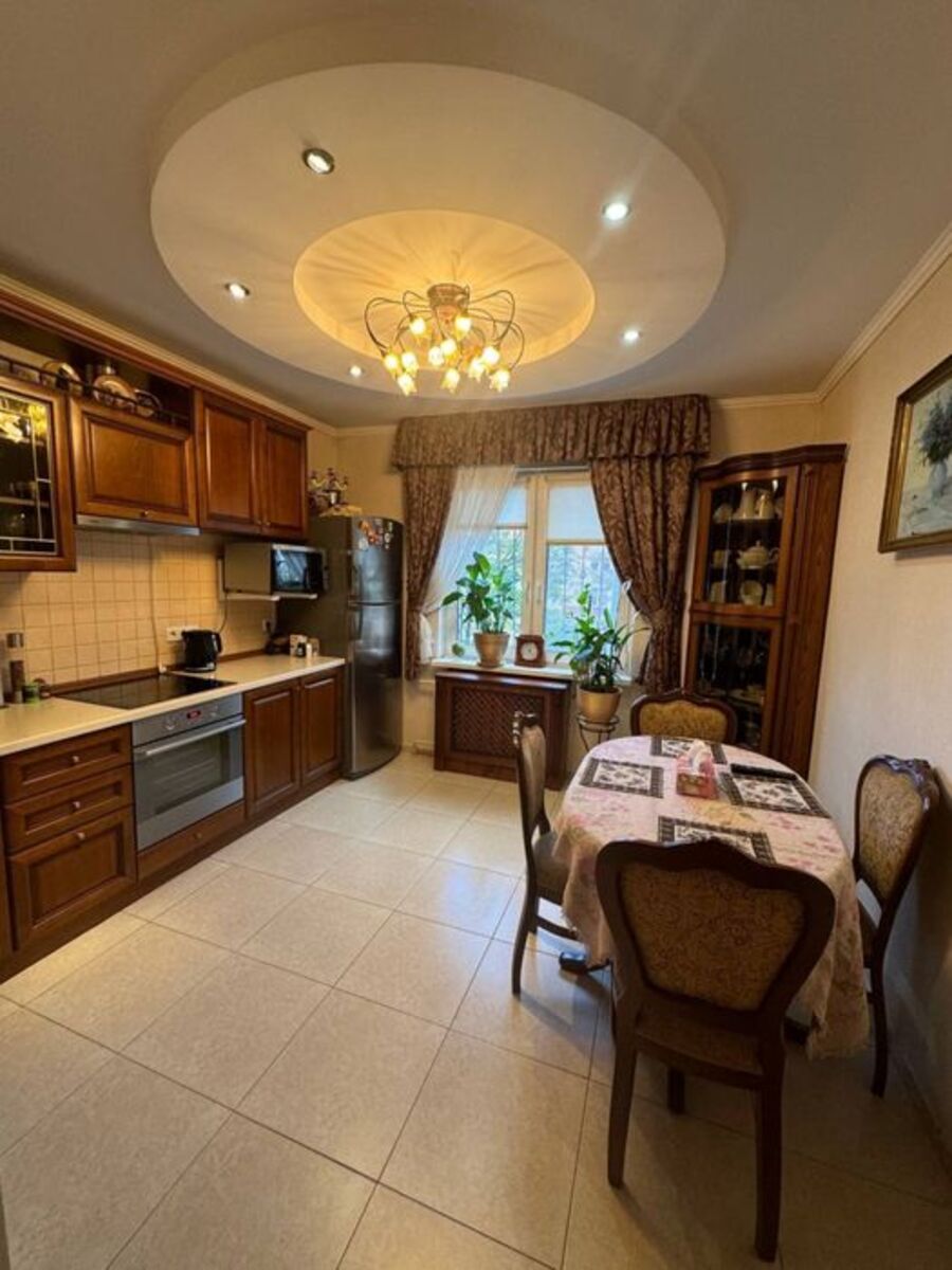 �������, �������� ����� ���������� 20�, 3-� ������� �������� ���� 1