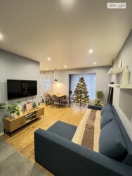 ������ 3� �������� 85.1 ��. � �� ���. ����������� 4 ���� 4