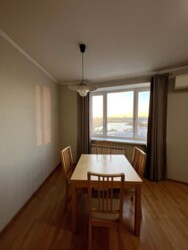 ����� ������ �� ������, 3 �.�������� River Mall. ���� 1