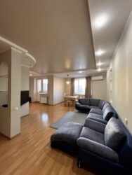 ����� ������ �� ������, 3 �.�������� River Mall. ���� 2