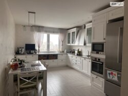 ������ 3� �������� 121 ��. � �� �����. ����� ���������� 23 ���� 1