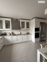 ������ 3� �������� 121 ��. � �� �����. ����� ���������� 23 ���� 4