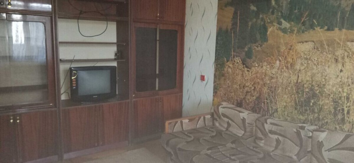 Продається квартира Закарпатська, Ужгород, Бестужева 8 фото 1 Продається квартира Закарпатська, Ужгород, Бестужева 8 фото 1