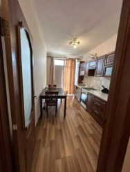   , , ,  Green Land  2