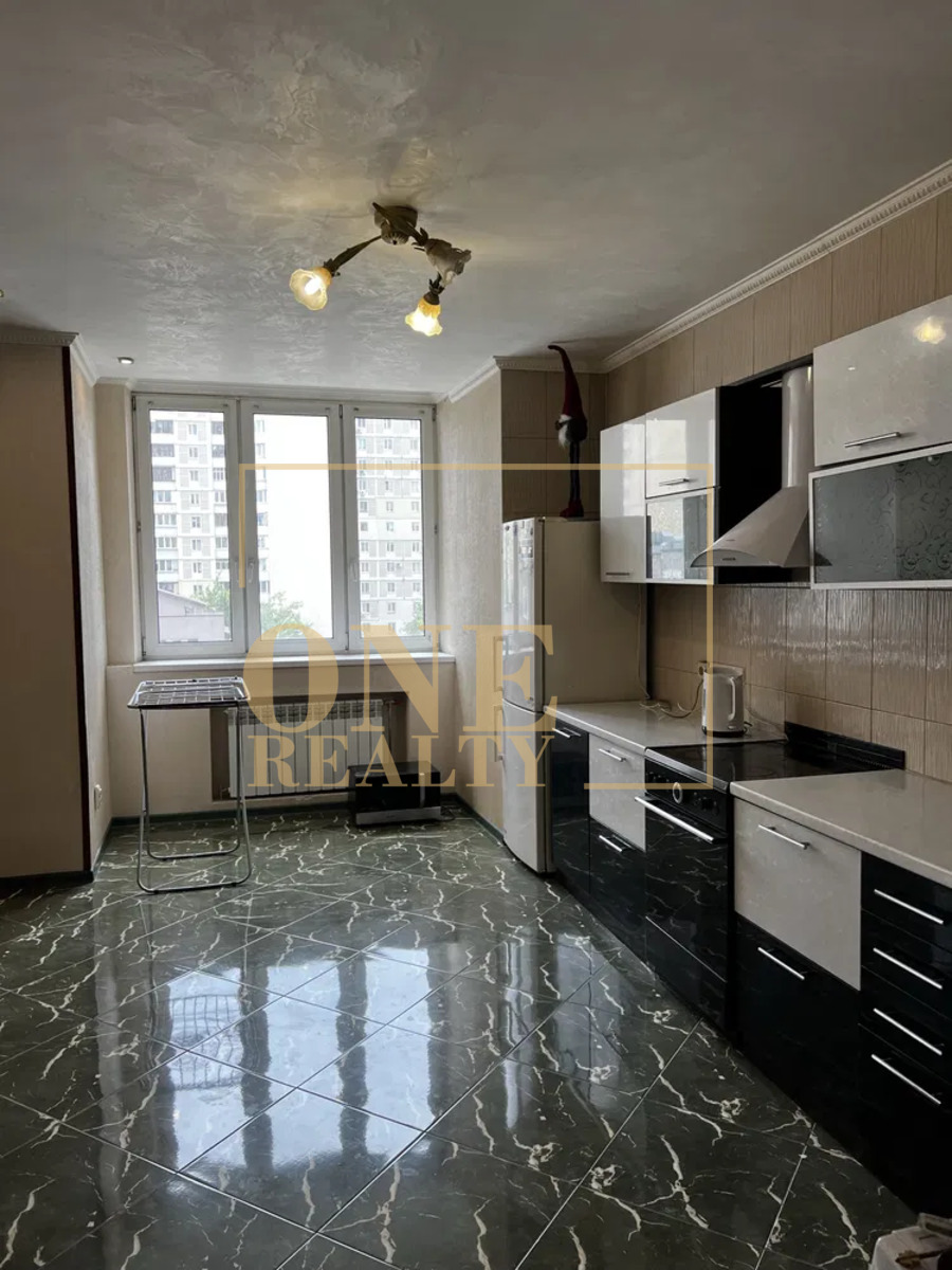 Продаж 2-кімнатної квартири в ЖК «Корона», вул. Срібнокільська, 1 | Позняки фото 1 Продаж 2-кімнатної квартири в ЖК «Корона», вул. Срібнокільська, 1 | Позняки фото 1