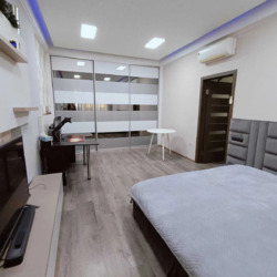 Продається простора 1-кімнатна квартира в ЖК «Успіх», Небесної Сотні просп. (Маршала Жукова), 3а/4 фото 1 Продається простора 1-кімнатна квартира в ЖК «Успіх», Небесної Сотні просп. (Маршала Жукова), 3а/4 фото 1