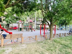 � ������� ������ 3-��������� �������� �������� 63 �² �� ���������� 3 ����� 5-�������� ����. ���� 18